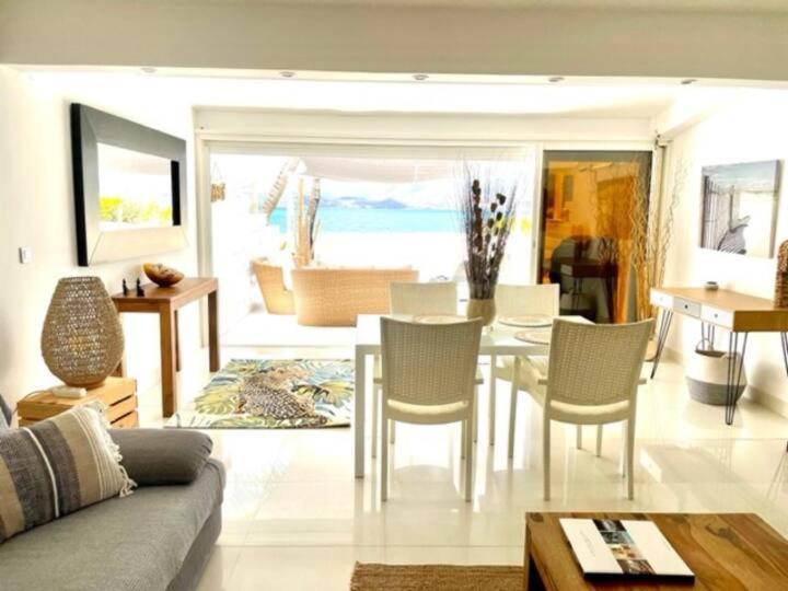 Villa Cocoon Sur La Plage Sandy Ground Екстер'єр фото
